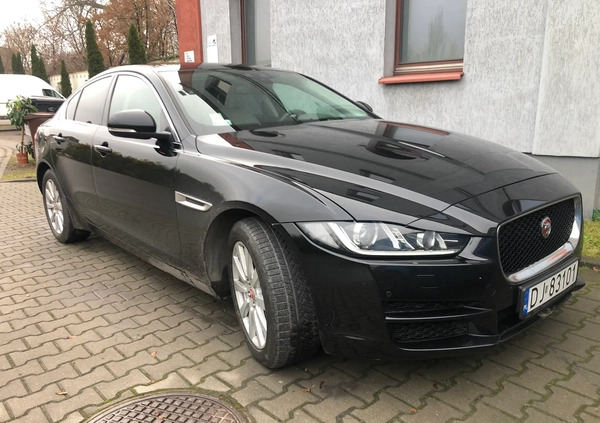 Jaguar XE cena 73000 przebieg: 126899, rok produkcji 2016 z Sosnowiec małe 191